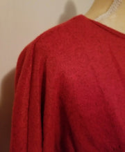 Load image into Gallery viewer, Red heathered sweater tunic

